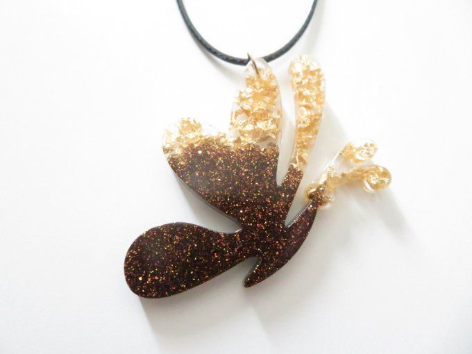 Grand collier cordon noir avec papillon or et paillettes marron