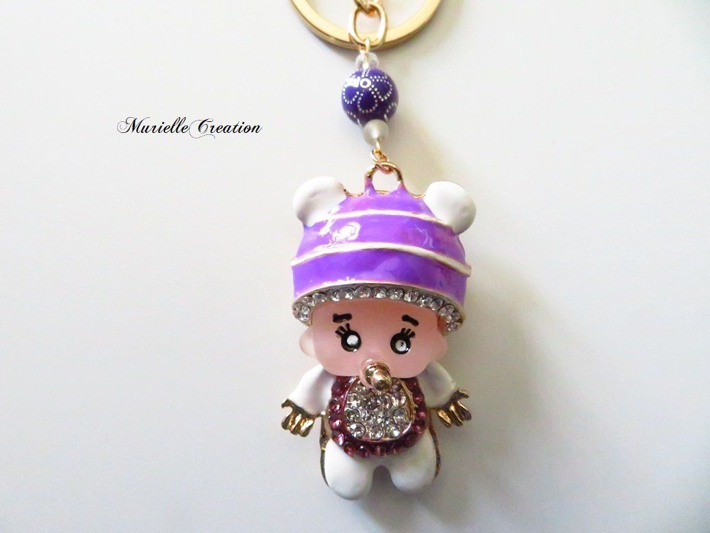 Porte-clés ou bijou de sac bébé déguisé en ourson violet