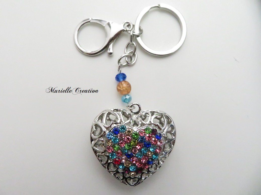 Porte-clés ou bijou de sac cœur argenté et strass coloré
