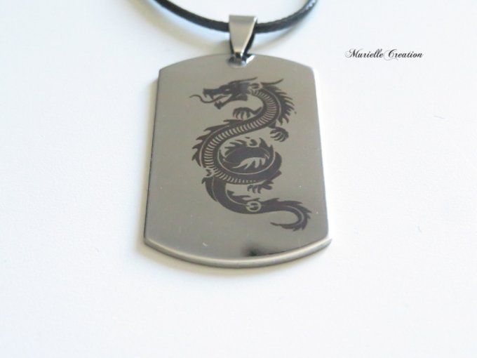 Collier gravure Dragon, collier à personnaliser par un prénom