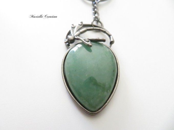 Porte-clés ou Bijou de sac en pierres naturelles Jade vert et libellule bronze