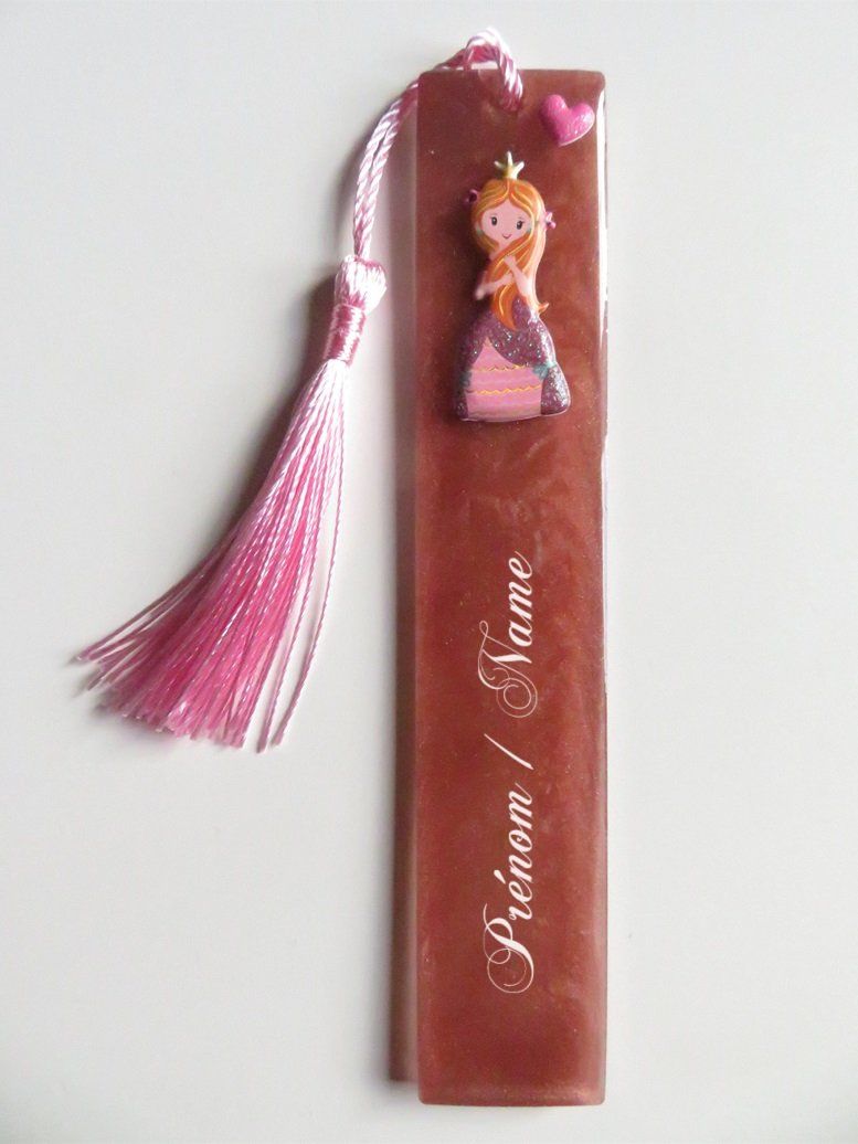 Marque-page bijou métal avec perles en verre et chaussure strass fleur rouge