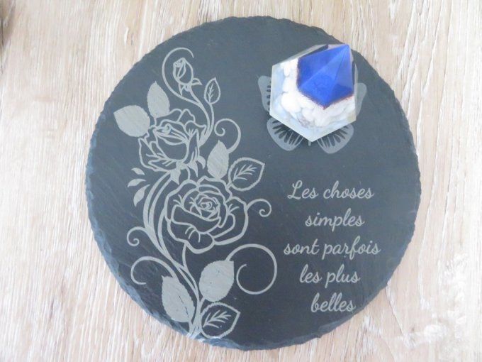 Décoration de table en ardoise gravure fleur roses, citation + orgonite calcédoine bleue, Jade