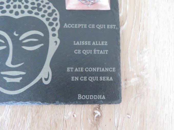 Décoration de table en ardoise gravure Bouddha, citation + orgonite quartz framboise, quartz rose